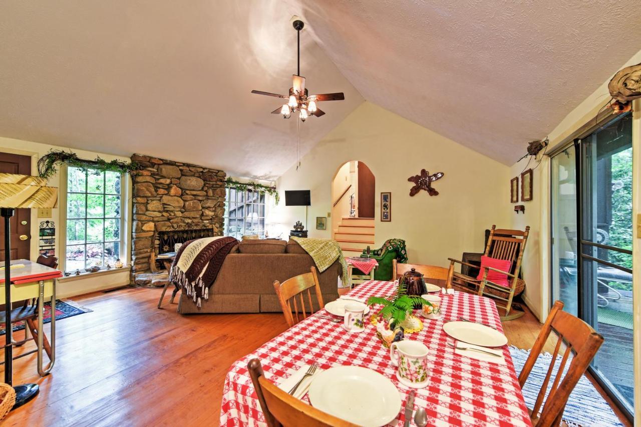 Serene Creekside Cottage Near Asheville Fire Pit Candler 外观 照片